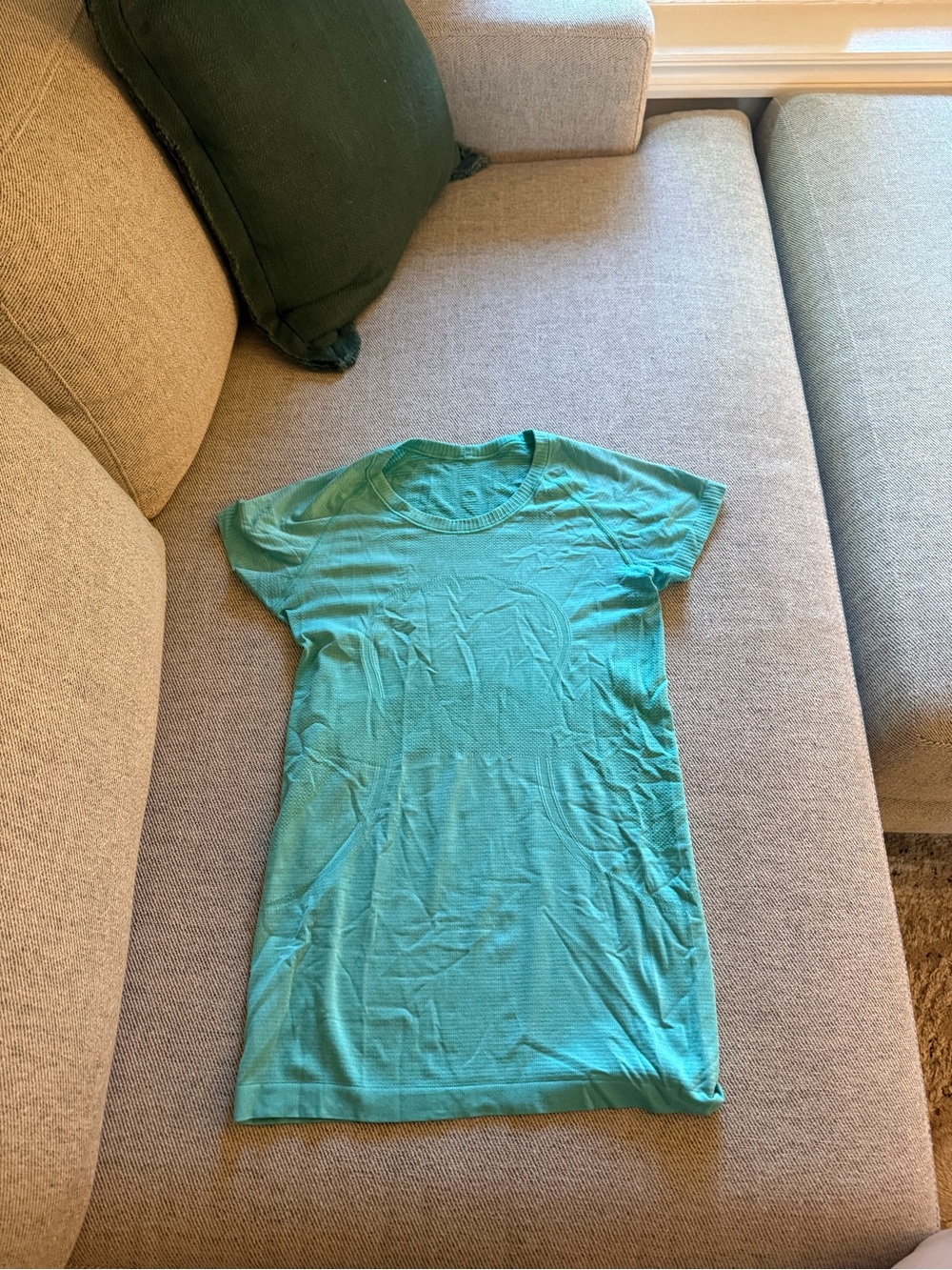 Swiftly Tech Short-Sleeve Shirt - Hip Length